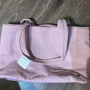 Lululemon tote bag